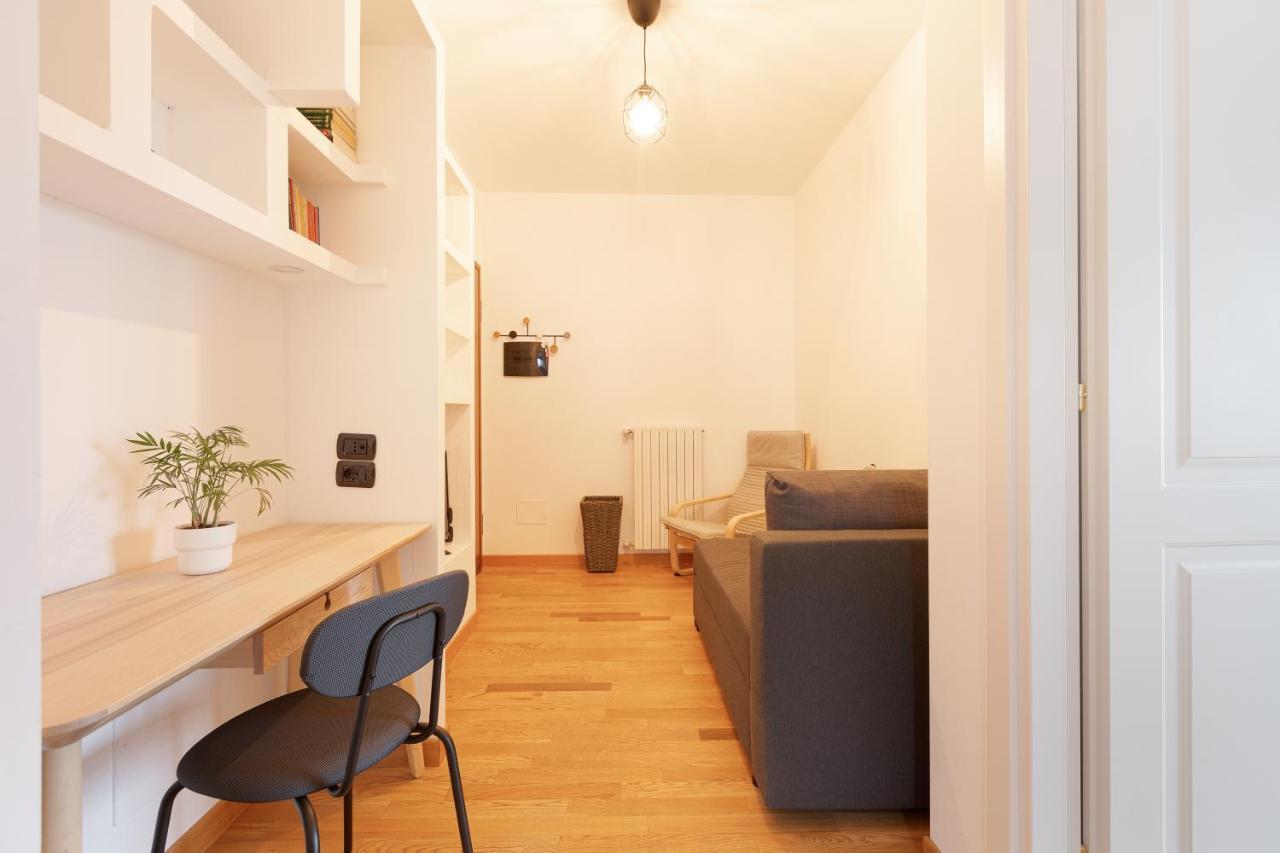 Milan Comfy Apartment X3 - With Balcony Exterior foto